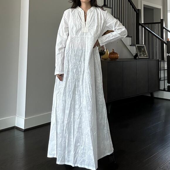 Emporio Sirenuse Dresses & Skirts - Emporio Sirenuse Embroidered Stars white cover up dress Size 48